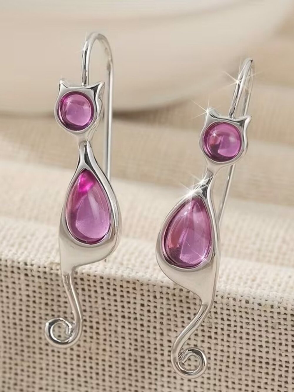 cat shaped sterling silver drop hook earrings Z297